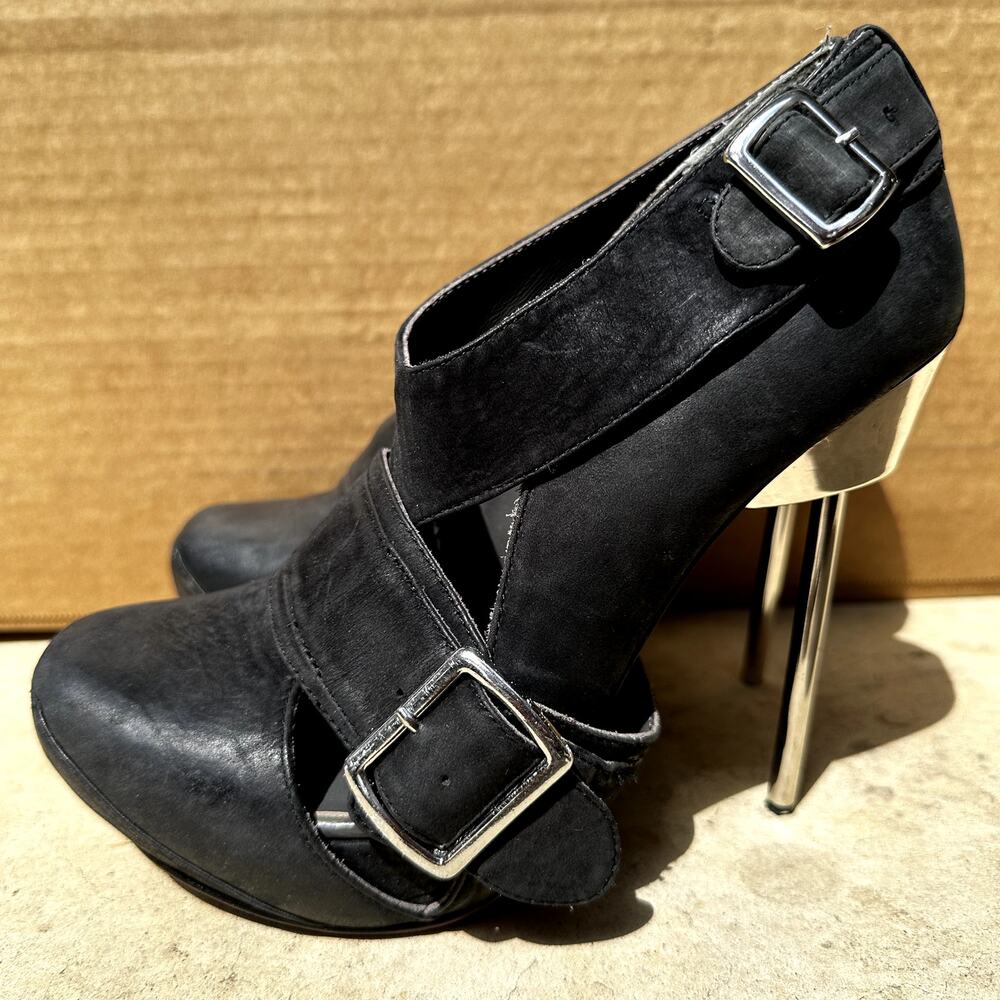 United Nude Heels Ankle Boots Leather Pin Belt Closed Toe Buckle Strap Black 7.5 - Picture 4 of 8